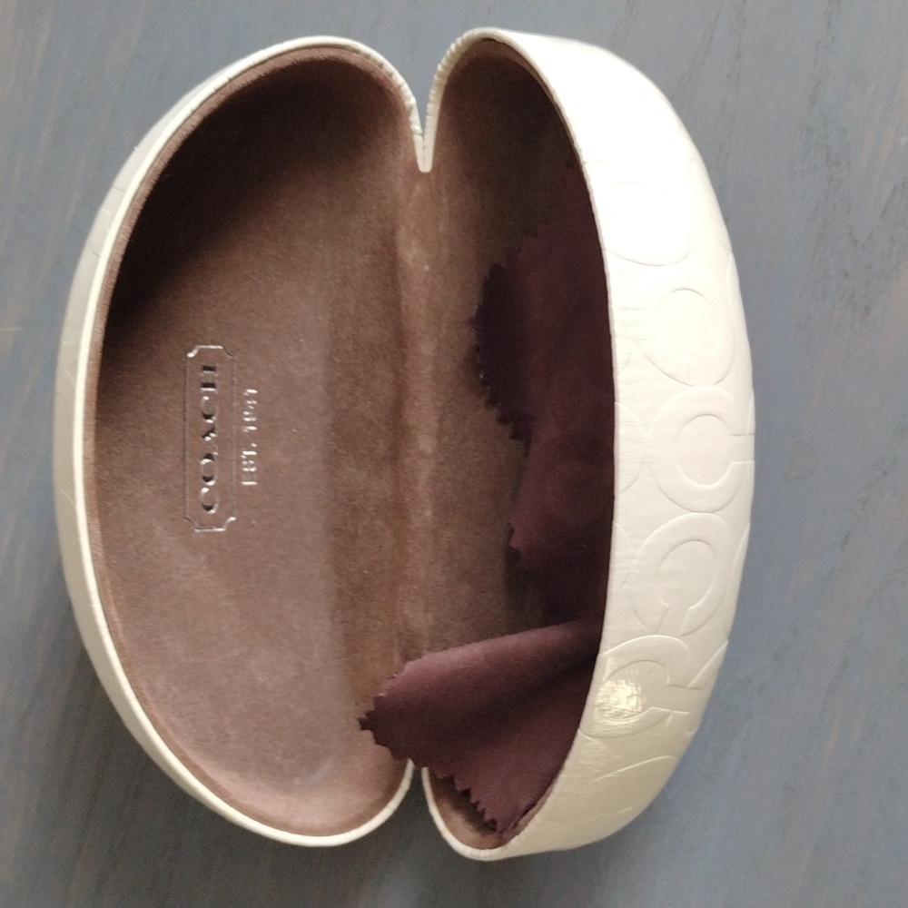 Coach Sunglass case - Picture 3 of 6